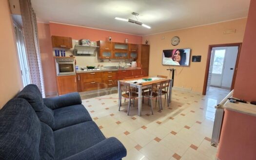Casa singola con terrazza in via San Pietro