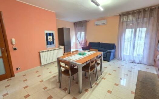 Casa singola con terrazza in via San Pietro