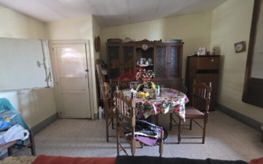 Casa singola con garage in via Di Martino